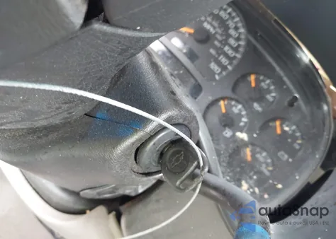 2005 Chevrolet Avalanche 1500 Z66 z USA, uszkodzony, nr VIN 3GNEC12Z05G231960